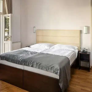 Unique Hotel